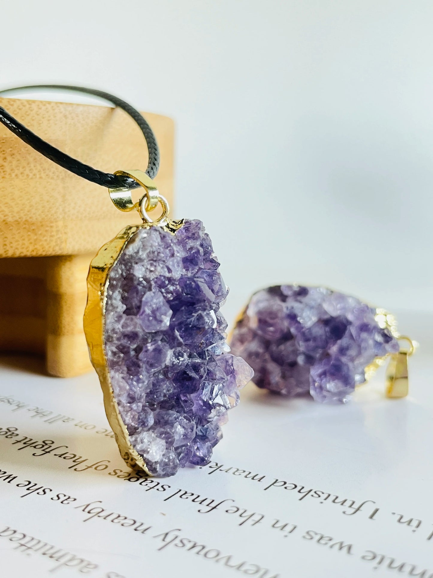 New Fashion BOHO Natural Amethyst Cluster Irregular Pendant Golden Edged Free Wax String Chain Reiki Gemstone Jewelry