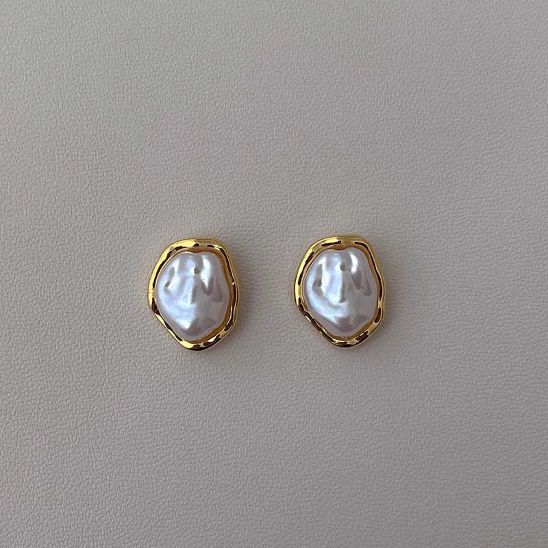 2024 New Fashion Metal Irregular Pearl Stud Earrings For Women Elegant Gold Silver Color Geometric Personality Earrings Jewelry