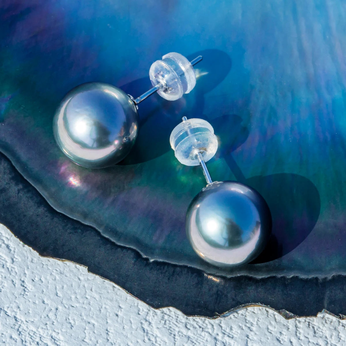18K Gold Tahitian Pearl Stud Earrings With Certificate AAA Grade High Luster Seawater Pearl Earrings For Woman