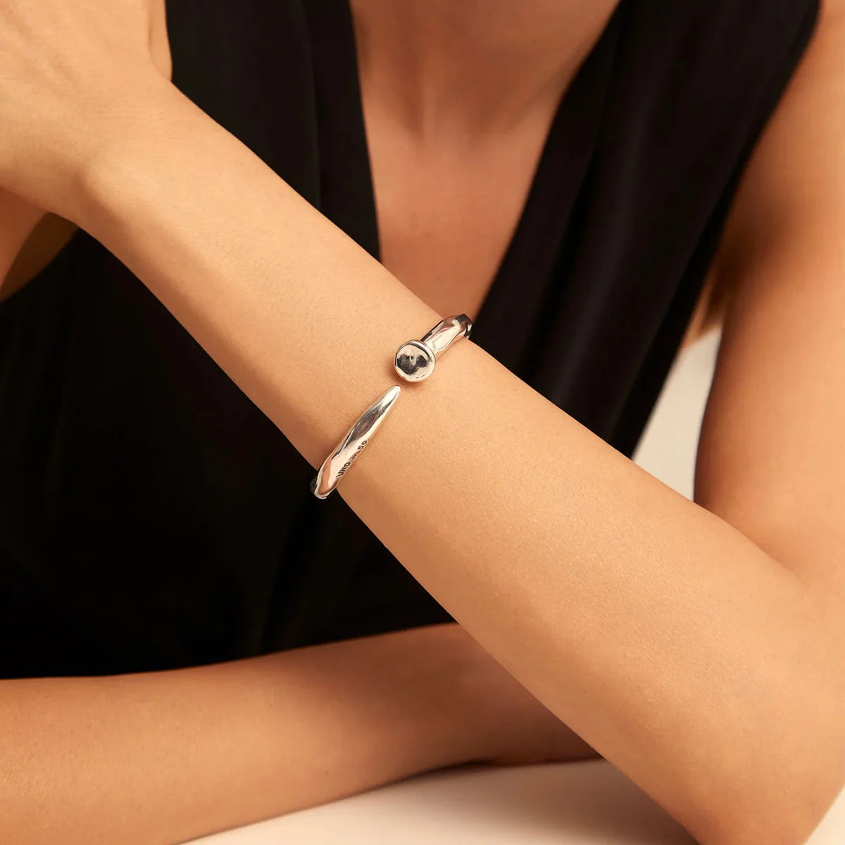 2024 New UNOde50 Jewelry Classic Fashion Sterling Silver Plated Hard Bracelet, Women's High-quality Jewelry Gifts