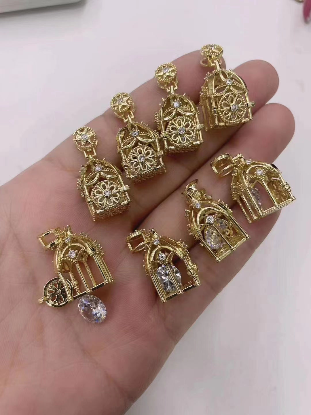 Animal with cubic zirconia pendant